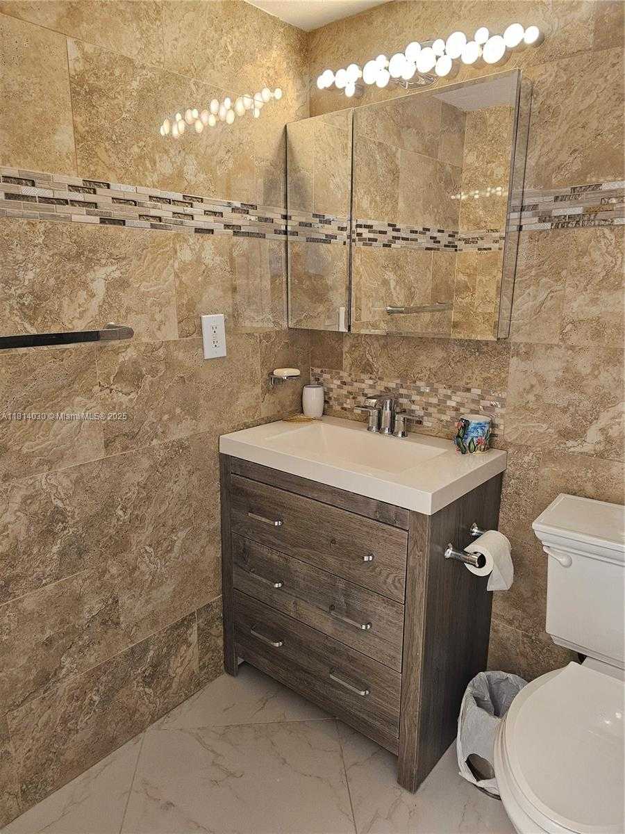 Small Image of 2501 SOUTH OCEAN DR #327, Hollywood Number 11