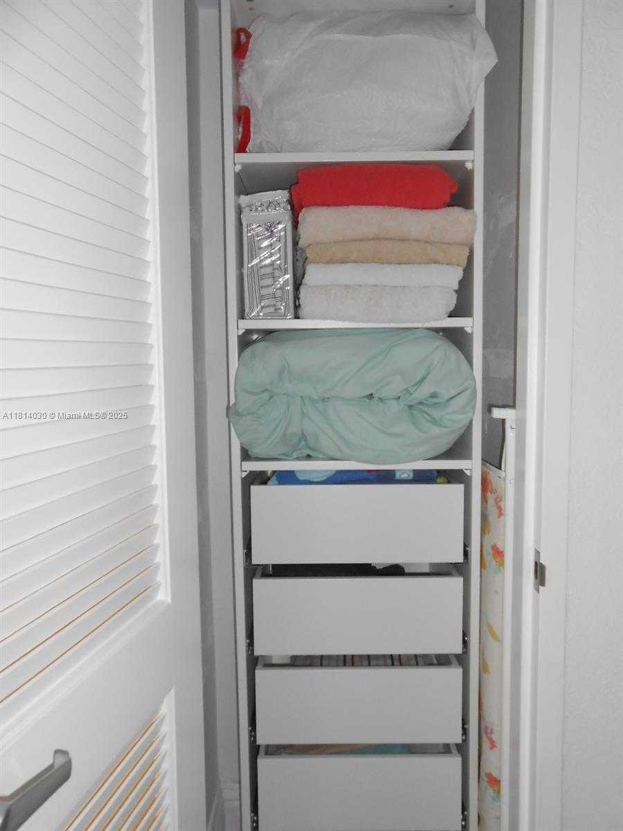 Small Image of 2501 SOUTH OCEAN DR #327, Hollywood Number 21