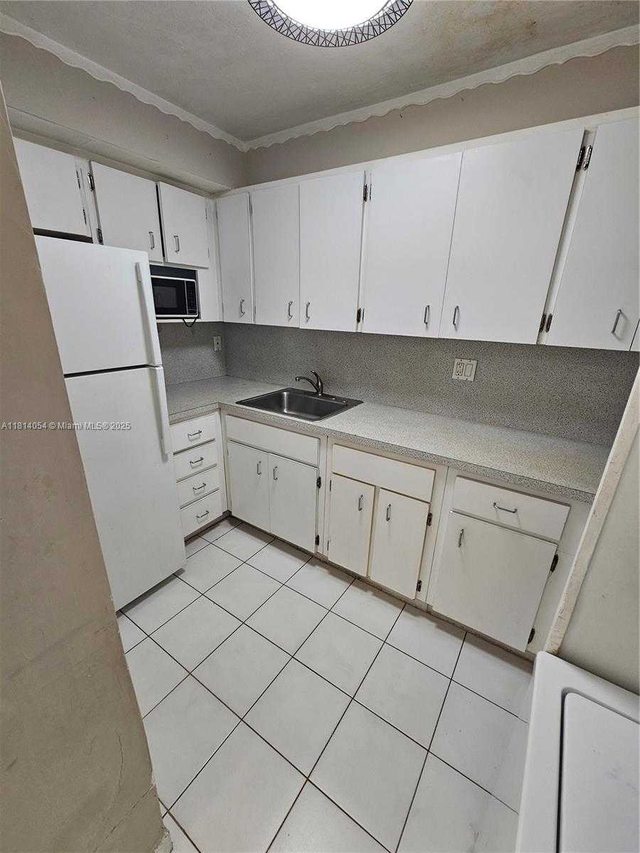 Small Image of 4801 NORTH WEST 7TH ST #102-16, Miami Number 11