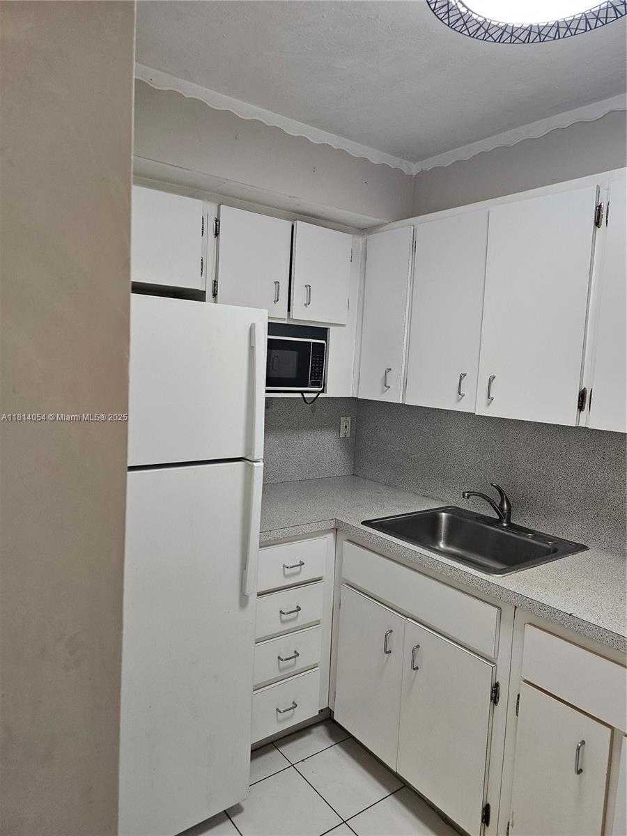 Small Image of 4801 NORTH WEST 7TH ST #102-16, Miami Number 15