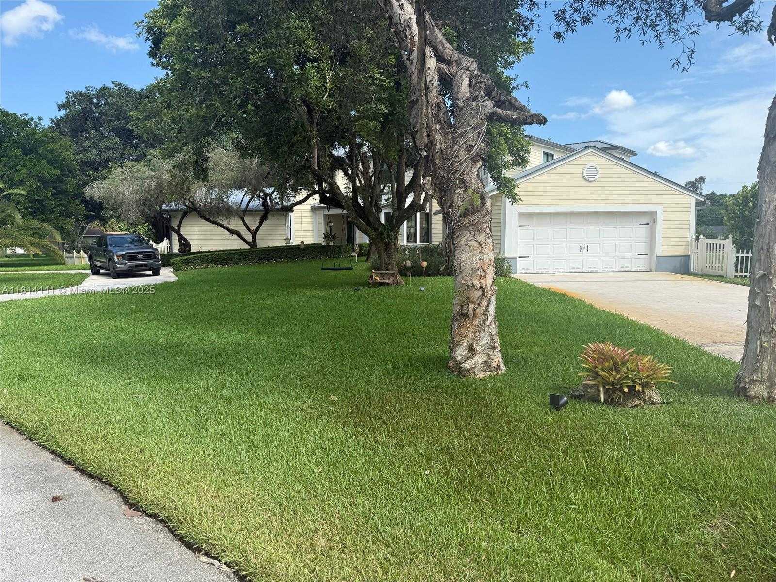 Small Image of 11820 NORTH WEST 5TH ST, Plantation Number 2