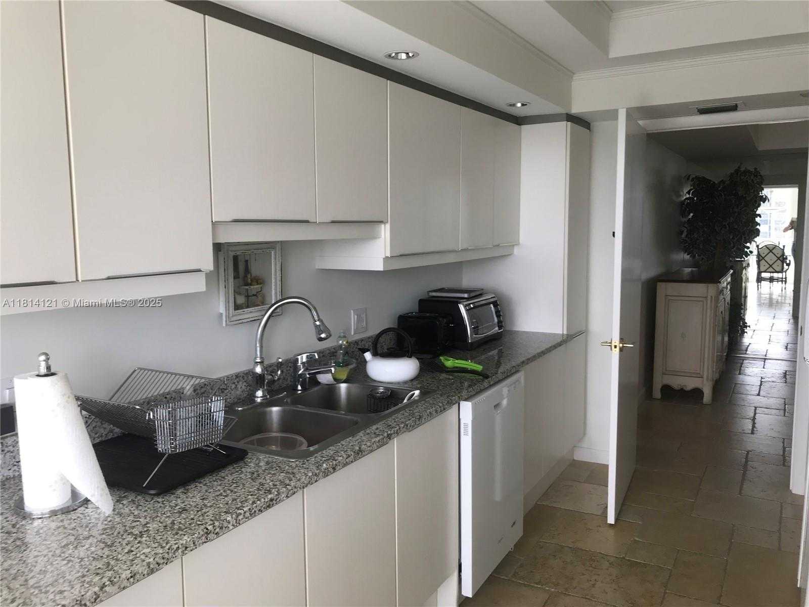 Small Image of 7000 ISLAND BLVD #1608, Aventura Number 11