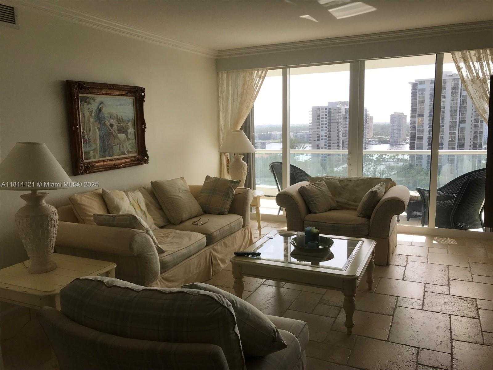 Small Image of 7000 ISLAND BLVD #1608, Aventura Number 3