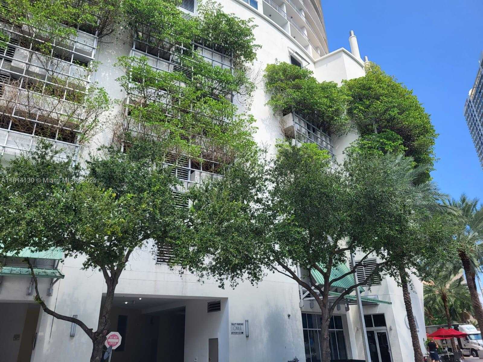 Small Image of 1750 NORTH BAYSHORE DR #2604, Miami Number 19