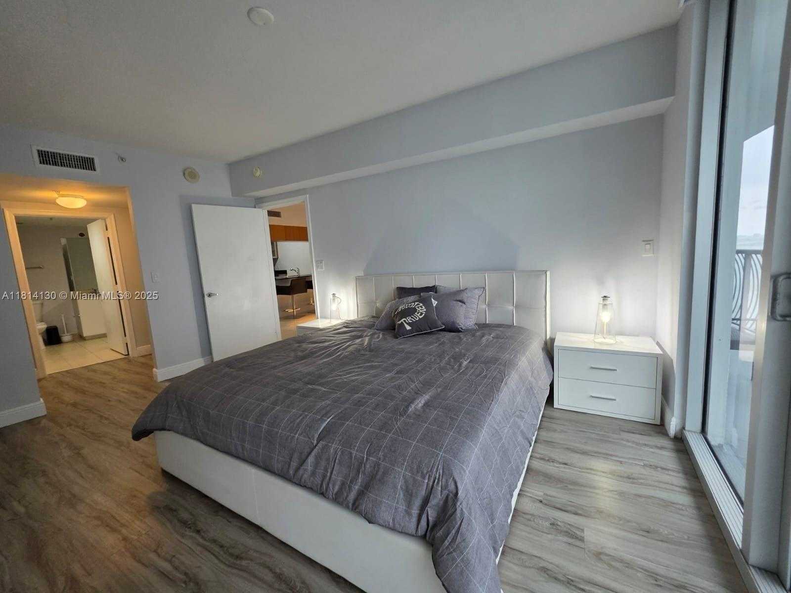 Small Image of 1750 NORTH BAYSHORE DR #2604, Miami Number 7