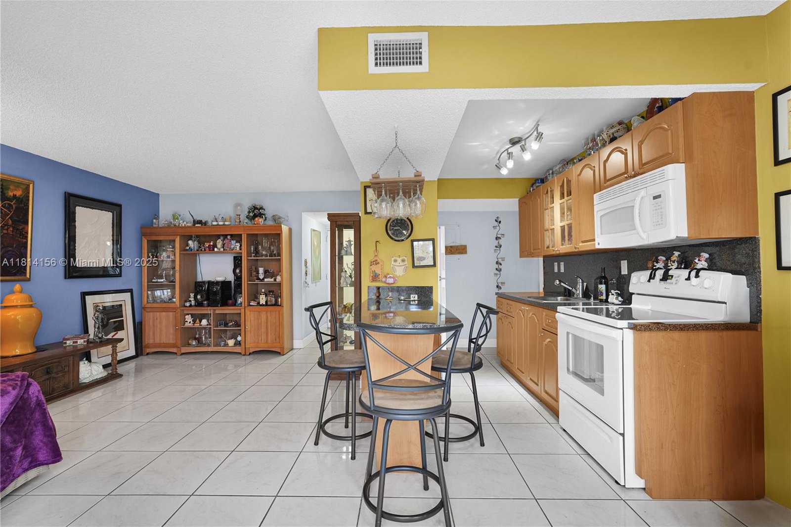 Small Image of 9301 SOUTH WEST 4TH ST #114E, Miami Number 9