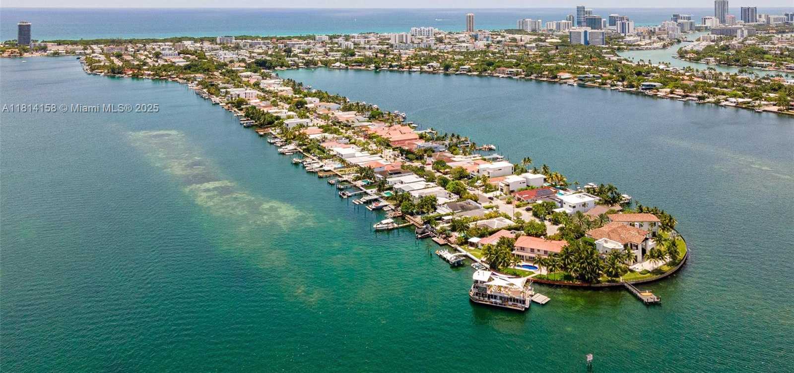 Small Image of 1430 STILLWATER DR #1430, Miami Beach Number 2