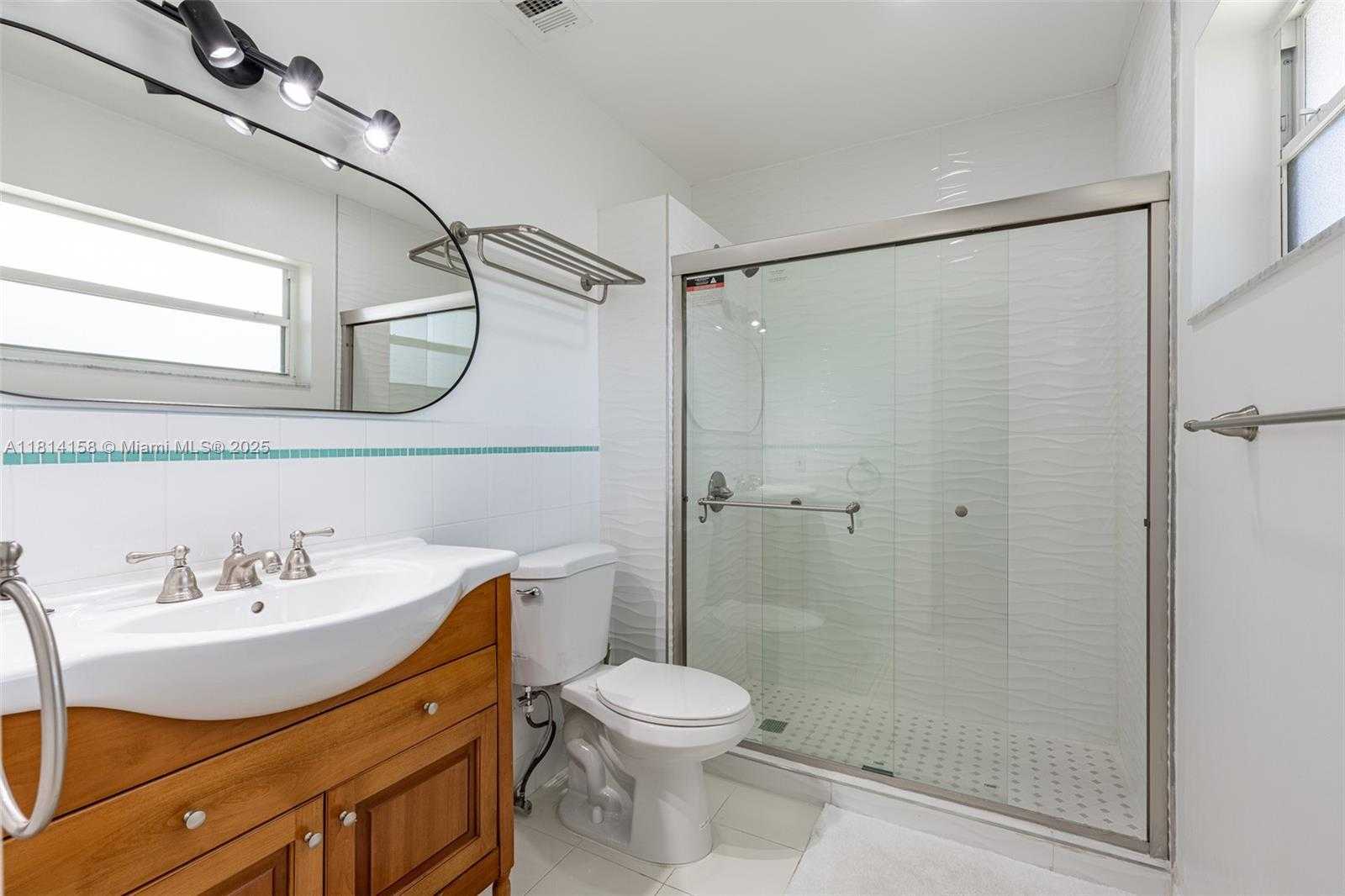 Small Image of 1430 STILLWATER DR #1430, Miami Beach Number 40
