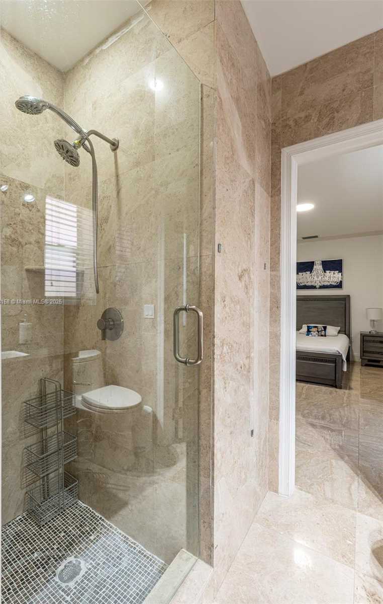Small Image of 1430 STILLWATER DR #1430, Miami Beach Number 47