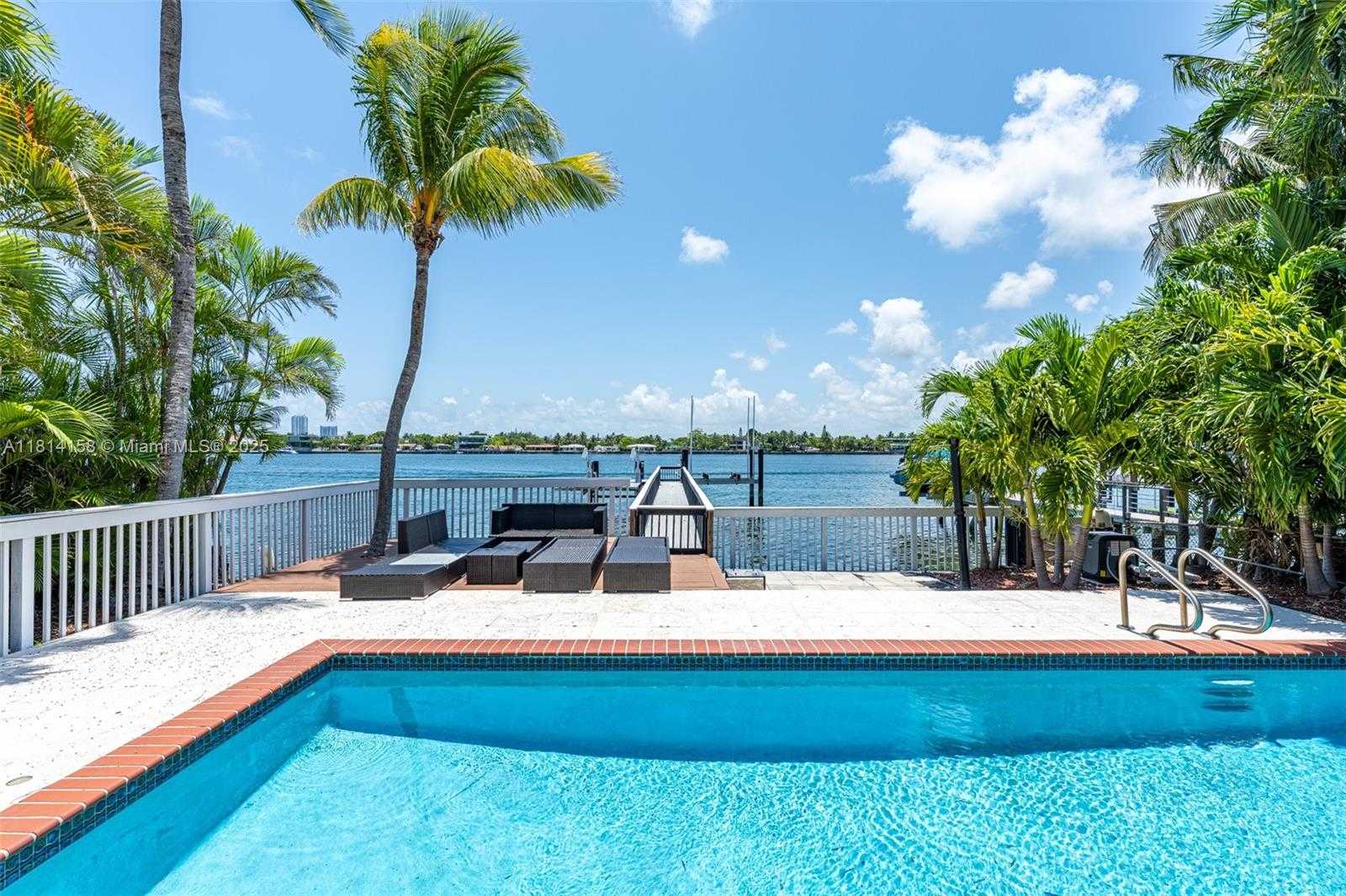 Small Image of 1430 STILLWATER DR #1430, Miami Beach Number 55