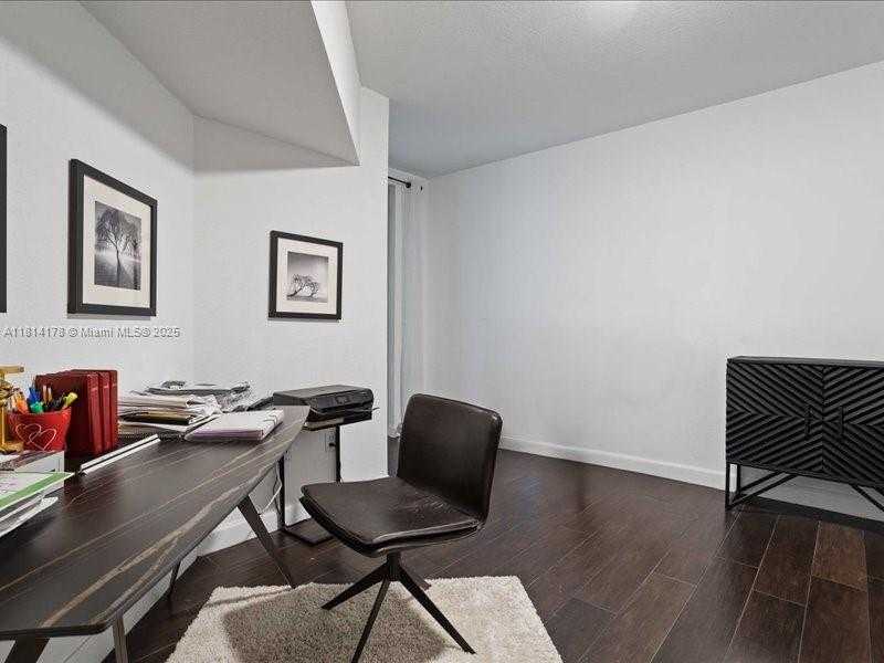 Small Image of 1830 RADIUS DR #620, Hollywood Number 13
