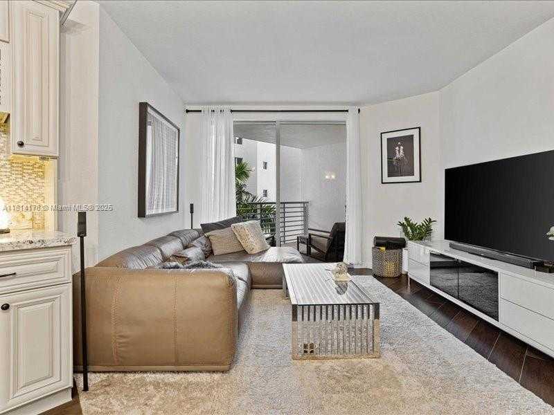 Small Image of 1830 RADIUS DR #620, Hollywood Number 2