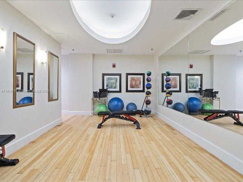 Small Image of 1830 RADIUS DR #620, Hollywood Number 25