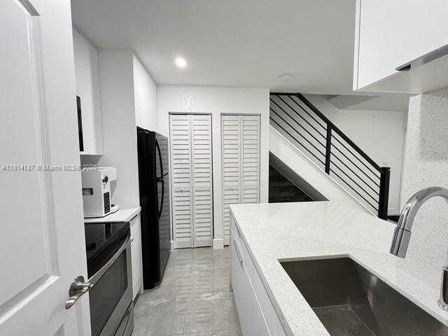 Small Image of 17505 NORTH WEST 67TH PL #H-11, Hialeah Number 12