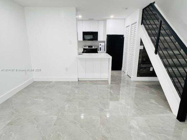 Small Image of 17505 NORTH WEST 67TH PL #H-11, Hialeah Number 6