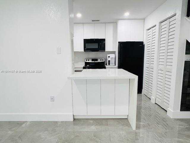 Small Image of 17505 NORTH WEST 67TH PL #H-11, Hialeah Number 9