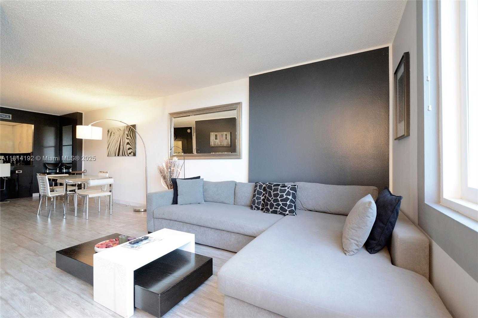 Small Image of 2301 COLLINS AVE #414, Miami Beach Number 12