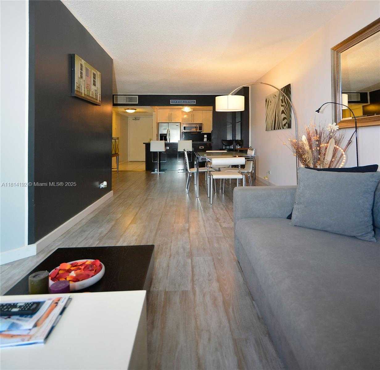 Small Image of 2301 COLLINS AVE #414, Miami Beach Number 5