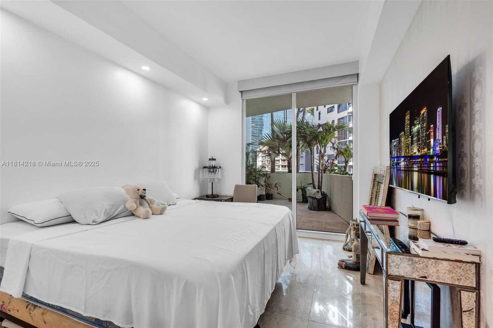 Small Image of 218 SOUTH EAST 14TH ST #802, Miami Number 16