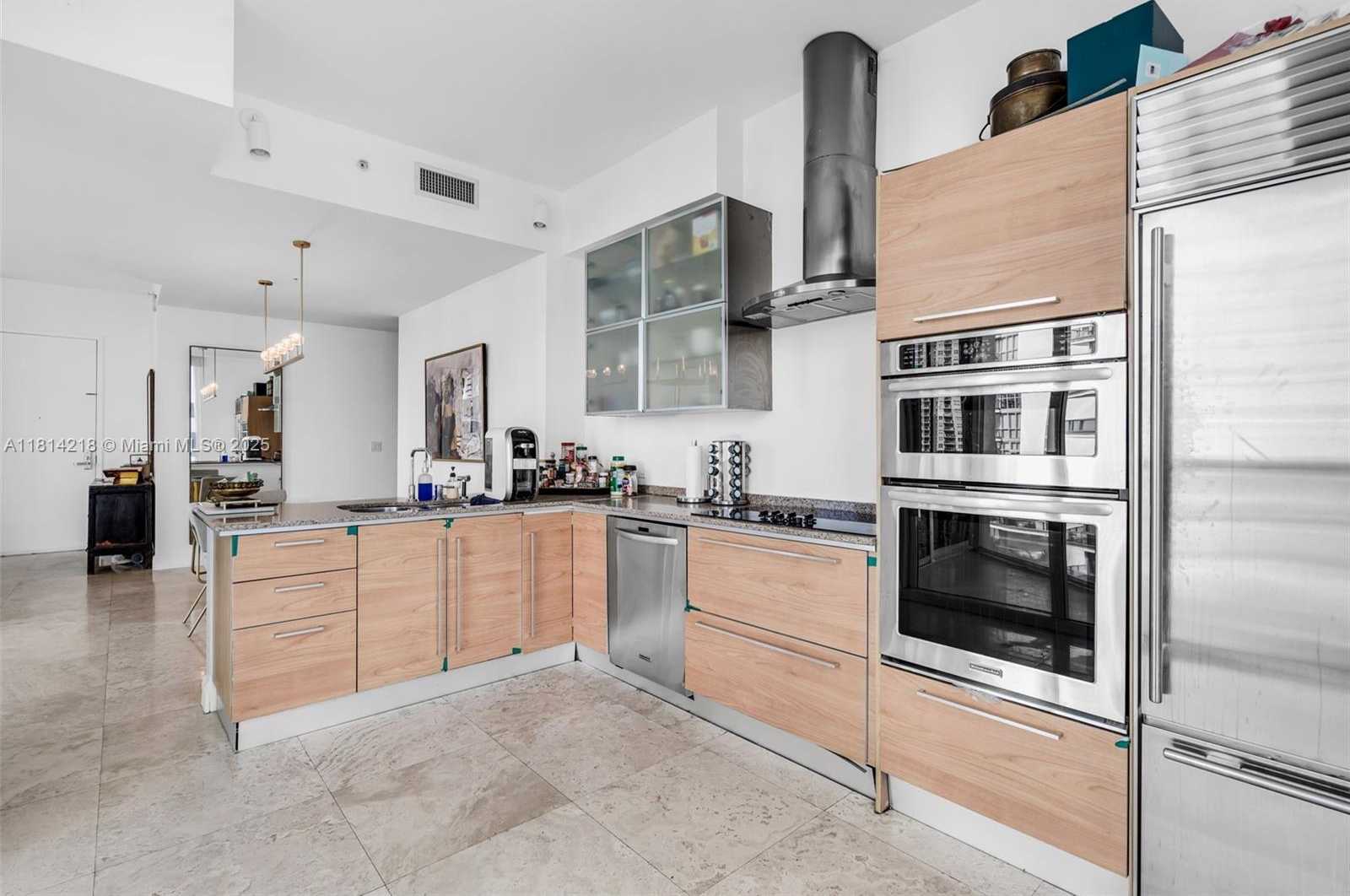 Small Image of 218 SOUTH EAST 14TH ST #802, Miami Number 3