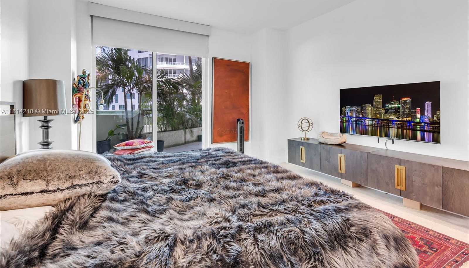 Small Image of 218 SOUTH EAST 14TH ST #802, Miami Number 4
