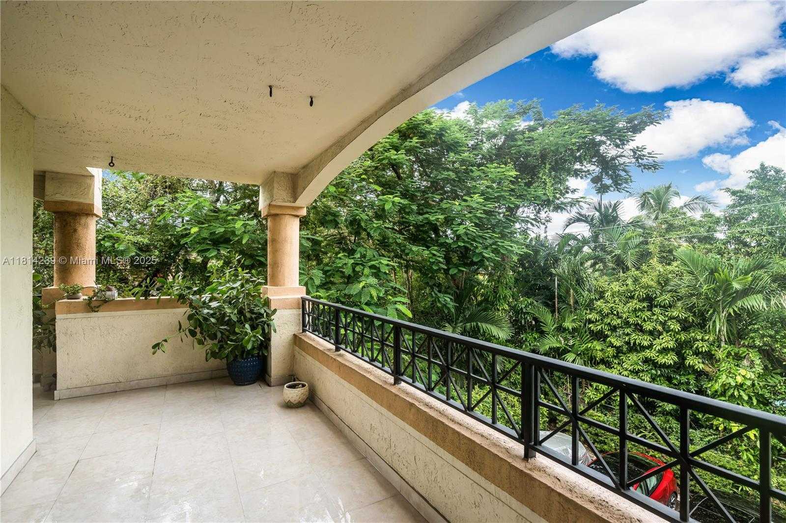 Small Image of 1834 BRICKELL AVE #33, Miami Number 20
