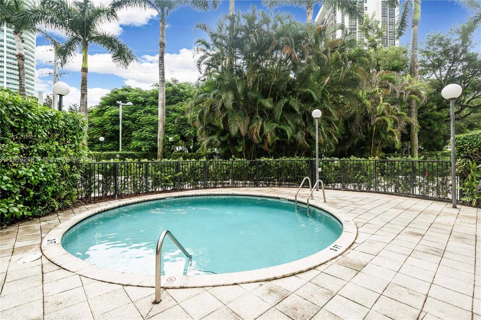 Small Image of 1834 BRICKELL AVE #33, Miami Number 21