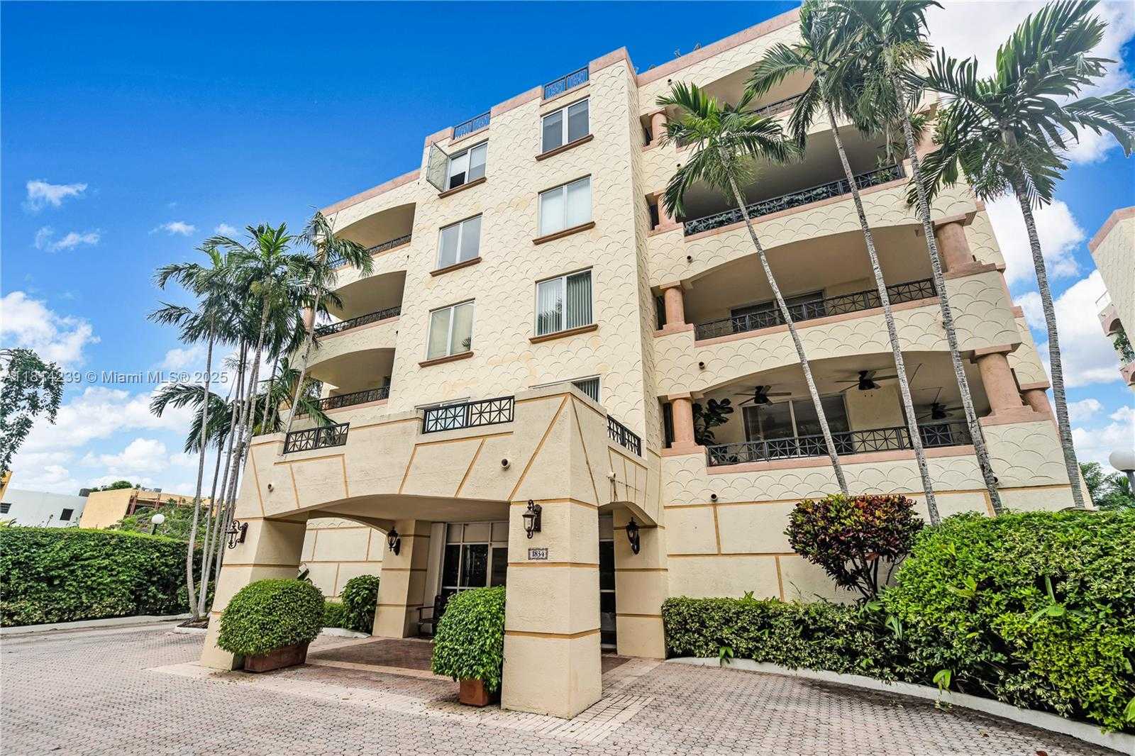 Small Image of 1834 BRICKELL AVE #33, Miami Number 29