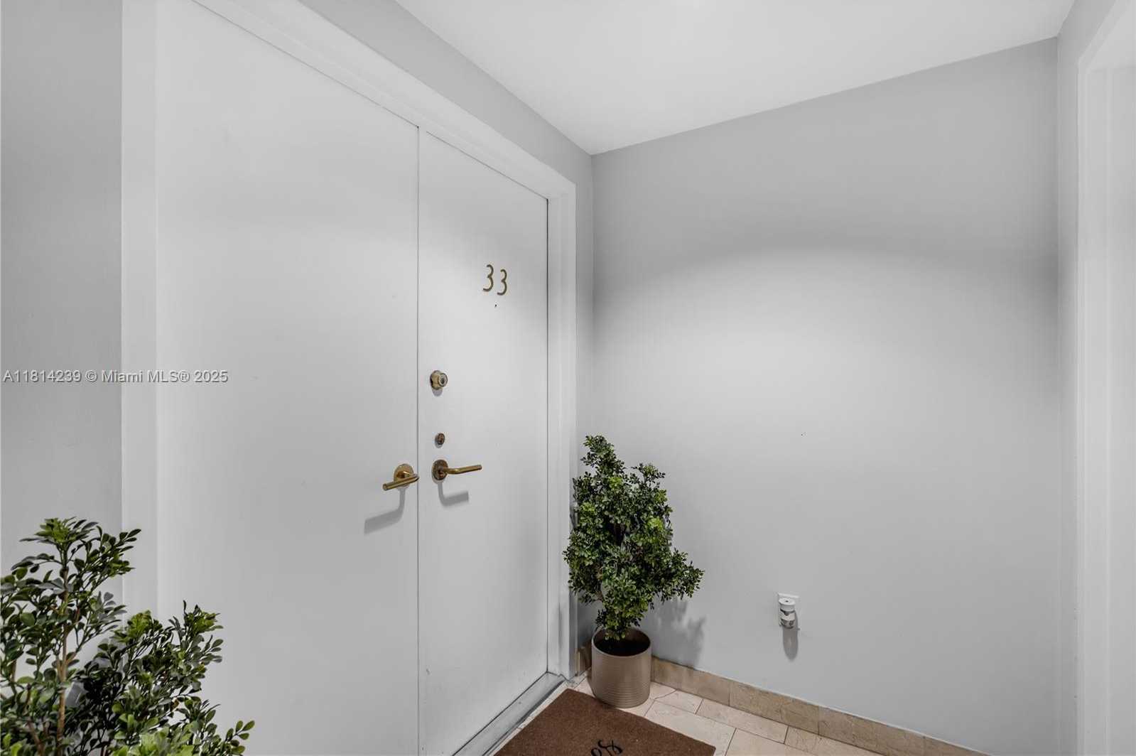 Small Image of 1834 BRICKELL AVE #33, Miami Number 4