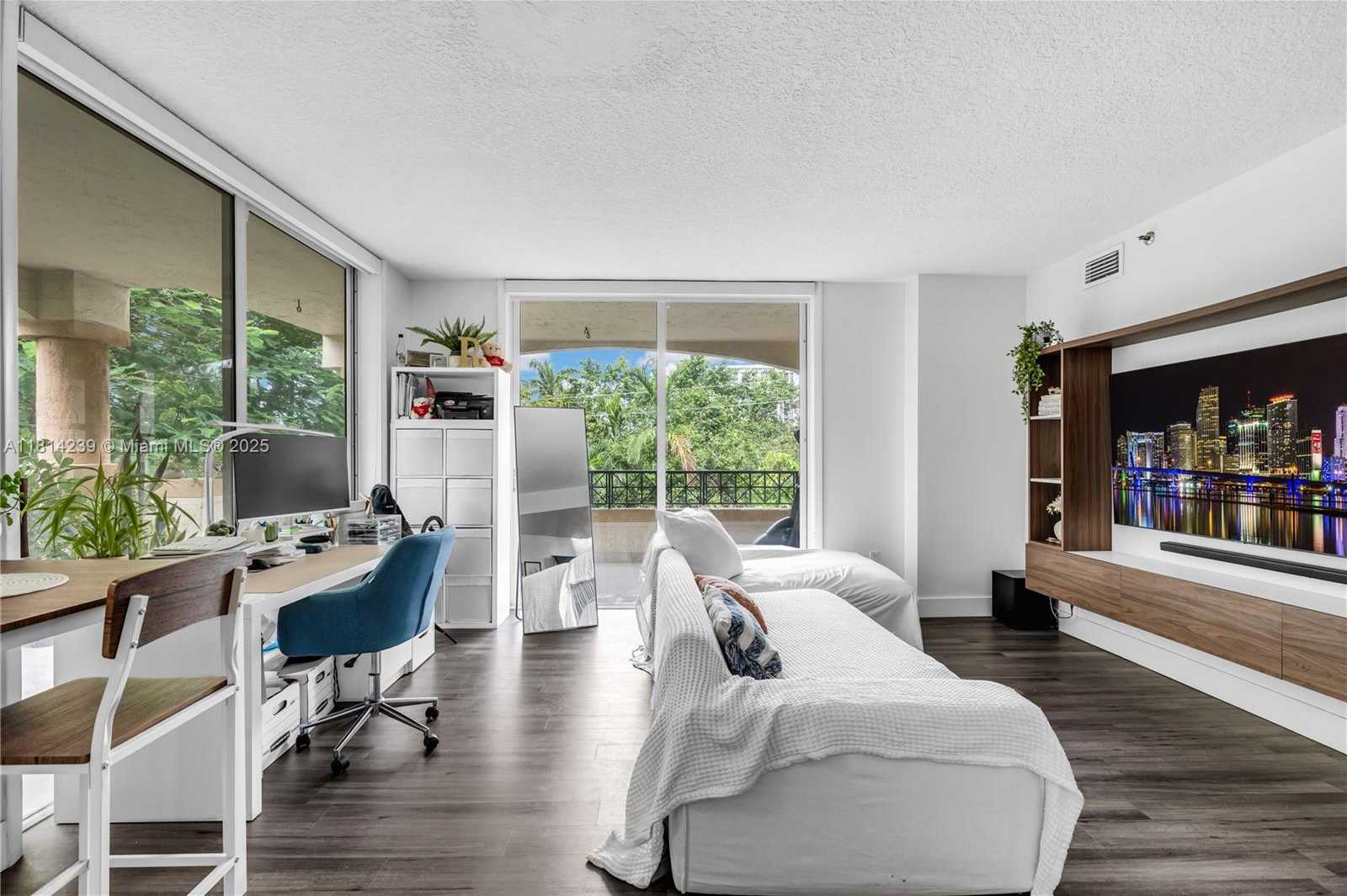 Small Image of 1834 BRICKELL AVE #33, Miami Number 9