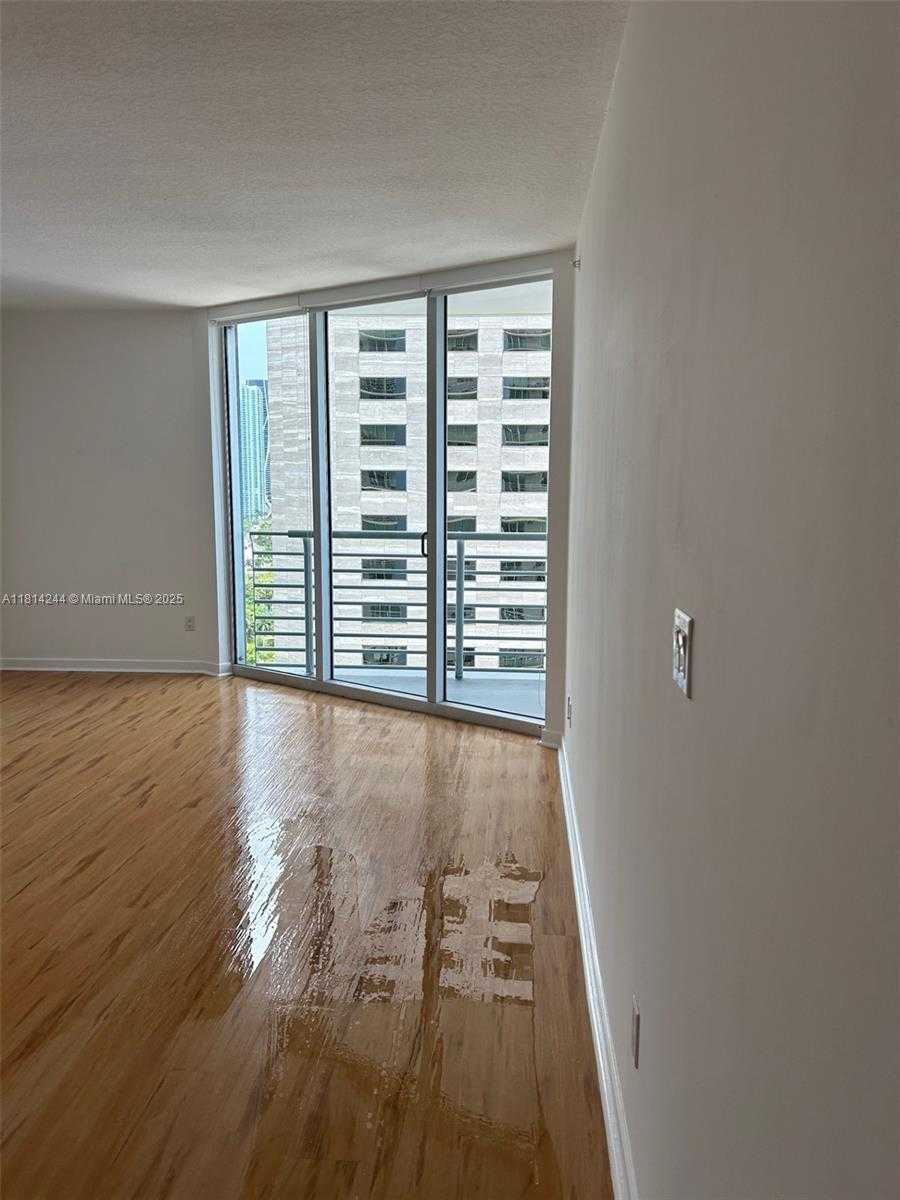 Small Image of 335 SOUTH BISCAYNE BLVD #2404, Miami Number 11