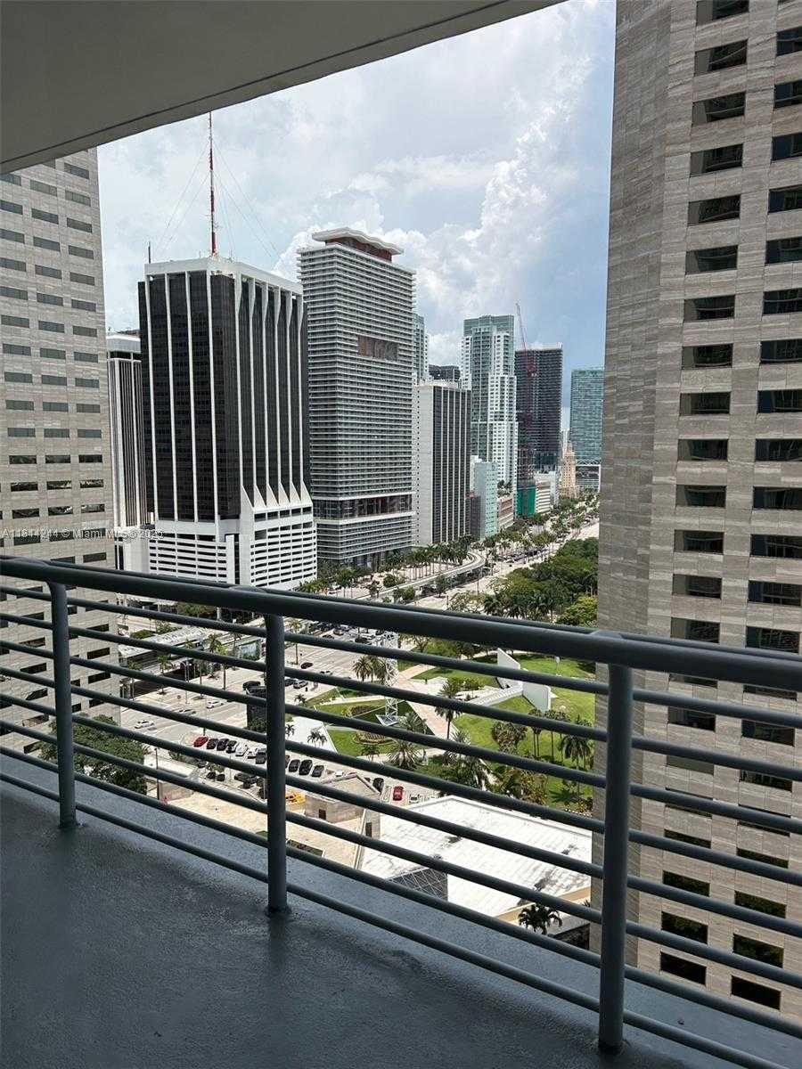Small Image of 335 SOUTH BISCAYNE BLVD #2404, Miami Number 3