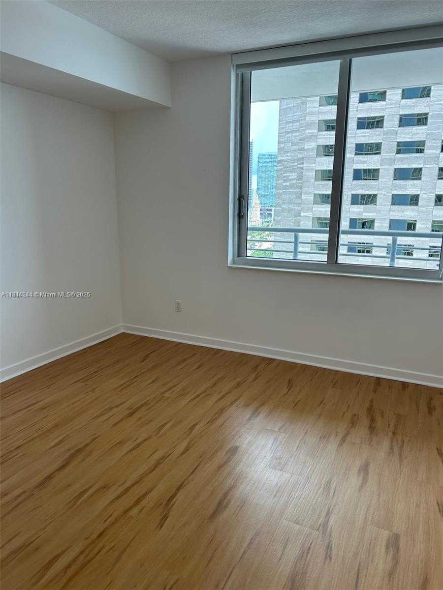 Small Image of 335 SOUTH BISCAYNE BLVD #2404, Miami Number 9