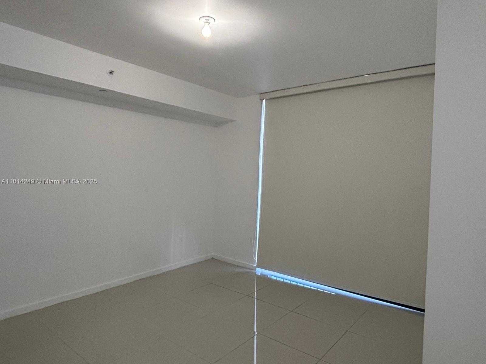 Small Image of 5300 PASEO BLVD #1507, Doral Number 23