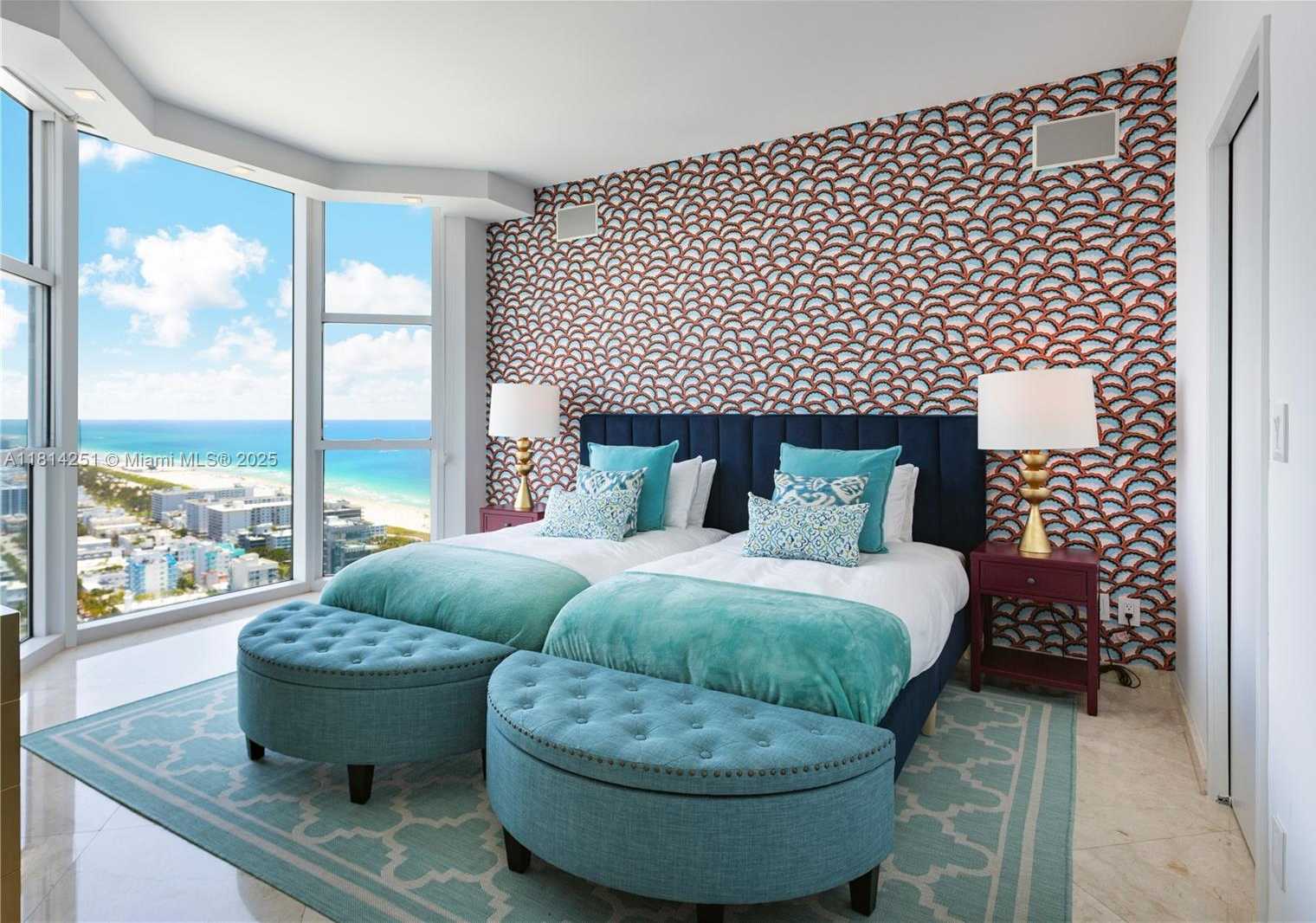 Small Image of 300 SOUTH POINTE DR #3703, Miami Beach Number 21