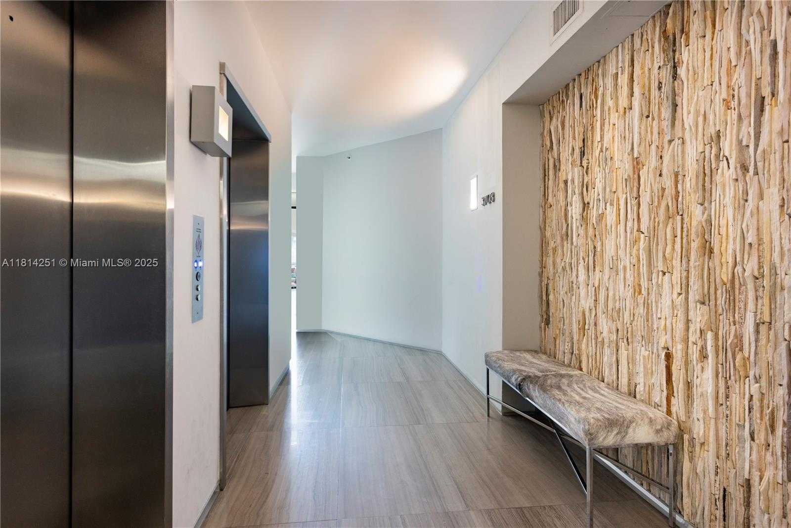Small Image of 300 SOUTH POINTE DR #3703, Miami Beach Number 5