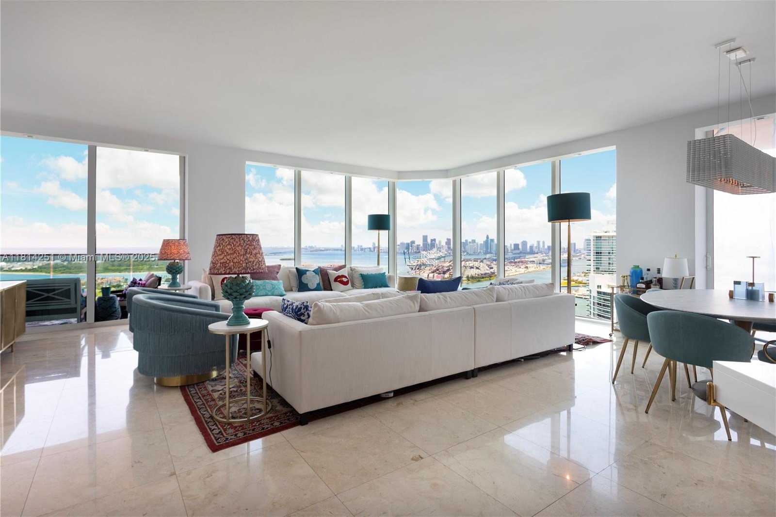 Small Image of 300 SOUTH POINTE DR #3703, Miami Beach Number 7