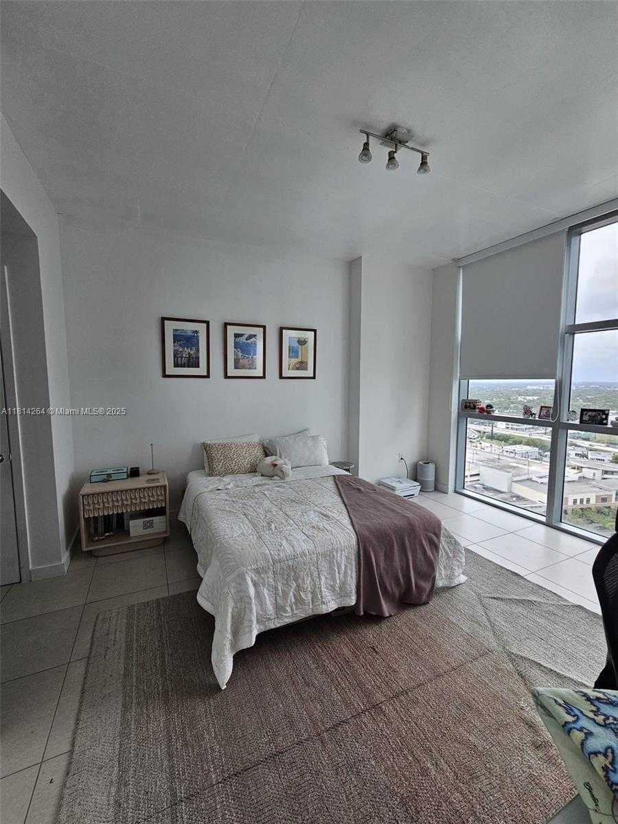 Small Image of 3301 NORTH EAST 1ST AVE #H2211, Miami Number 6