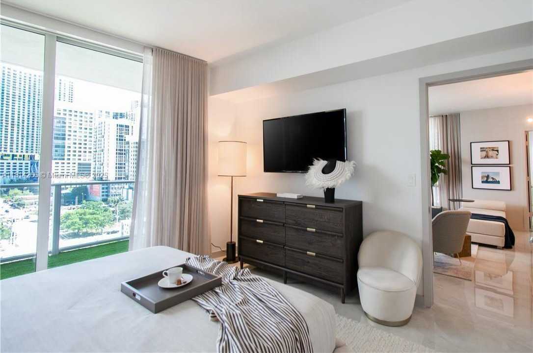 Small Image of 1010 SOUTH WEST 2ND AVE #804, Miami Number 4