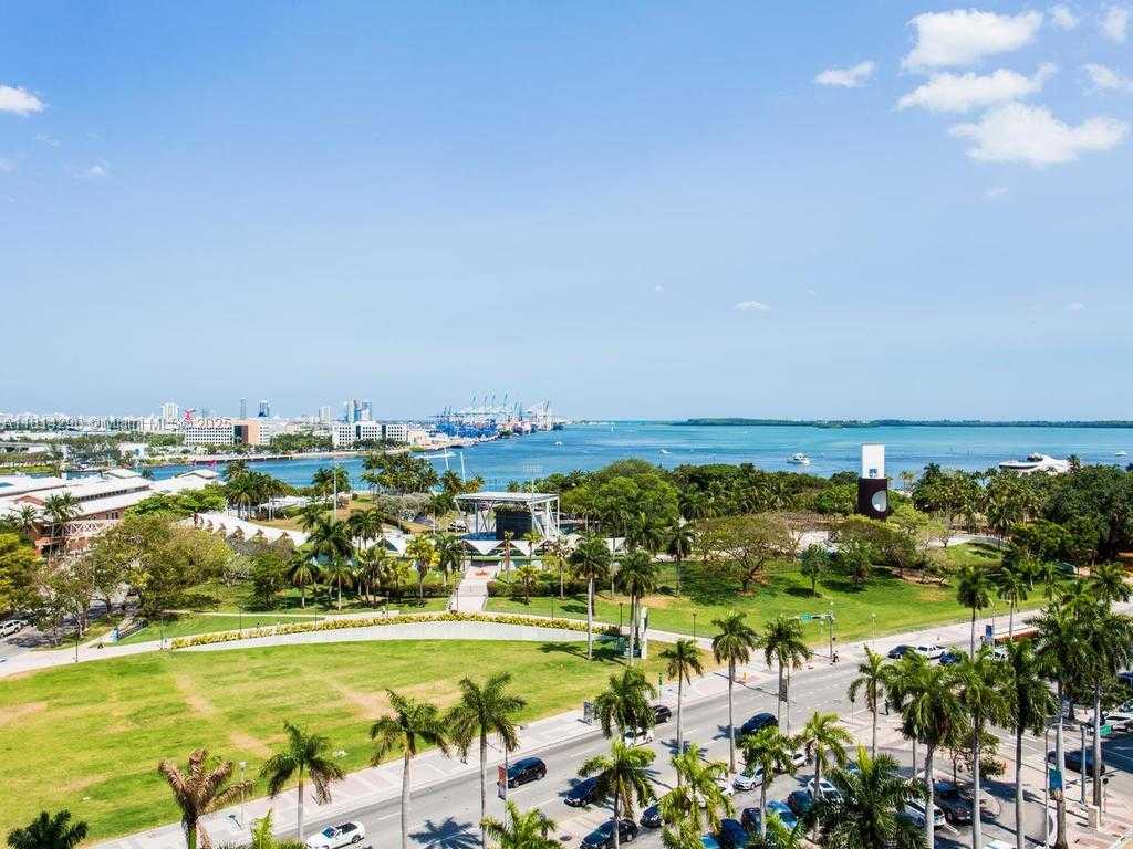 Small Image of 244 BISCAYNE BLVD #2002, Miami Number 13