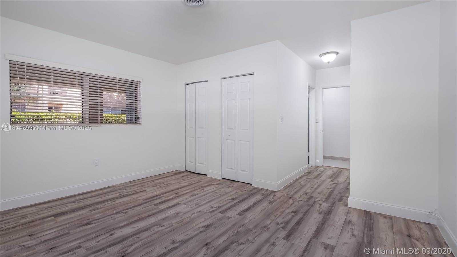Small Image of 3941 SEGOVIA ST, Coral Gables Number 11