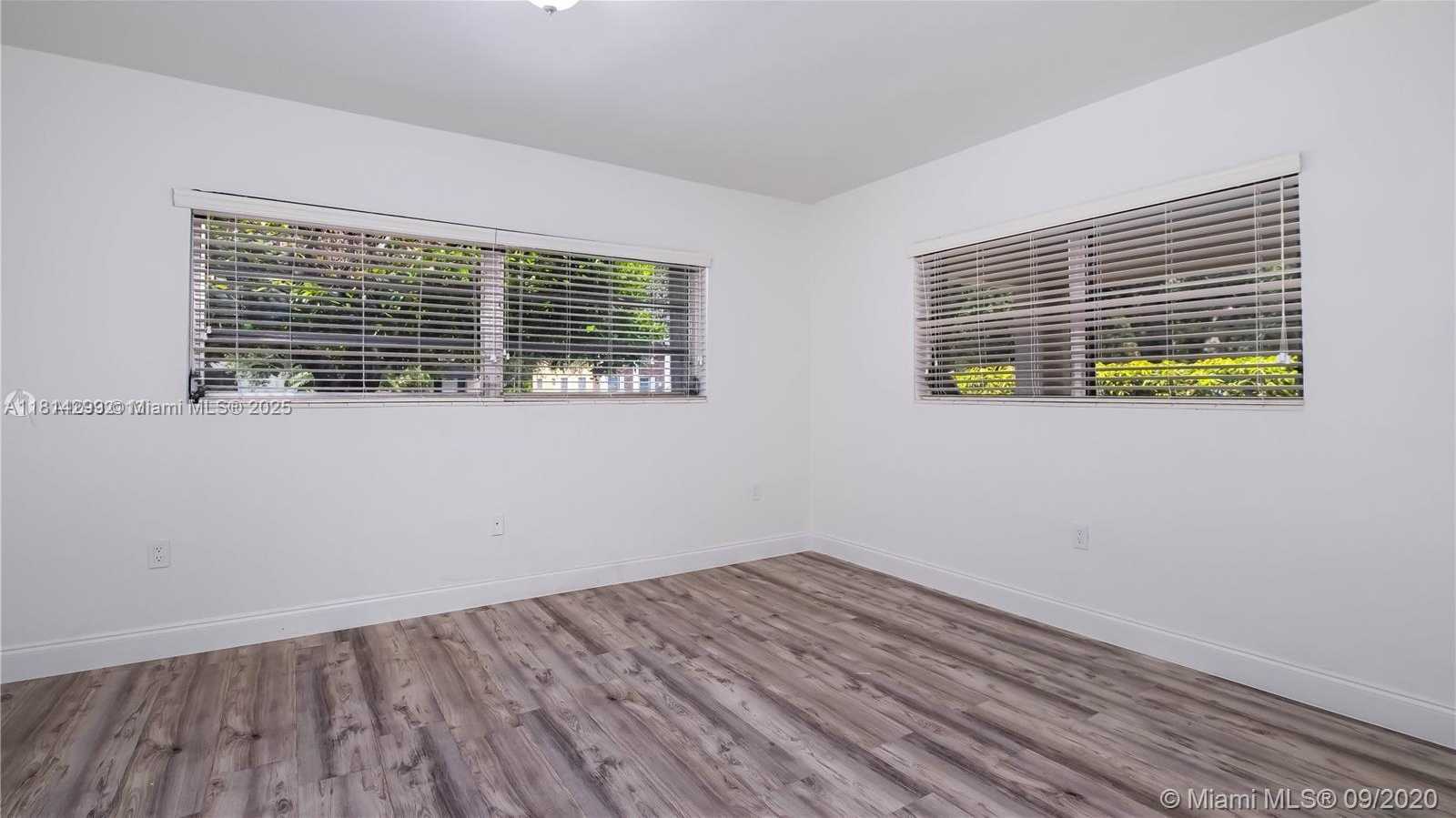 Small Image of 3941 SEGOVIA ST, Coral Gables Number 12
