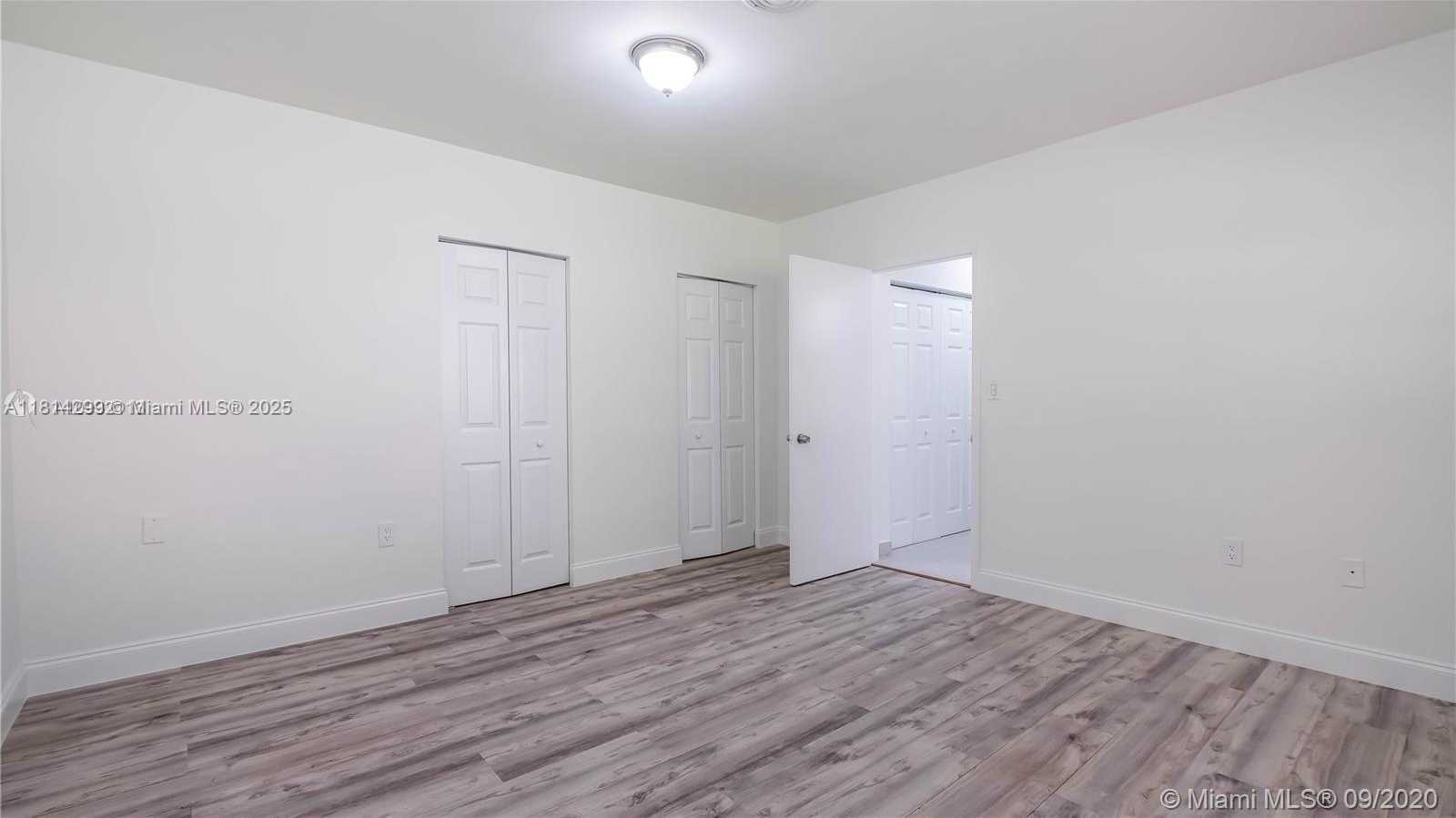 Small Image of 3941 SEGOVIA ST, Coral Gables Number 14