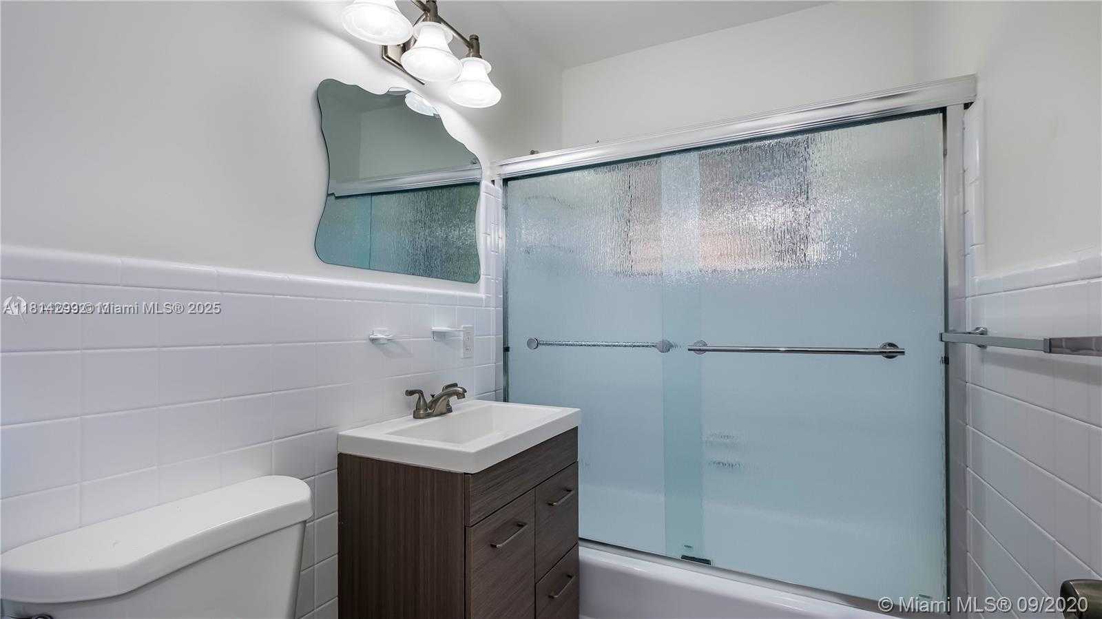 Small Image of 3941 SEGOVIA ST, Coral Gables Number 8
