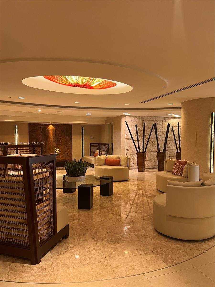 Small Image of 2555 COLLINS AVE #2207, Miami Beach Number 24