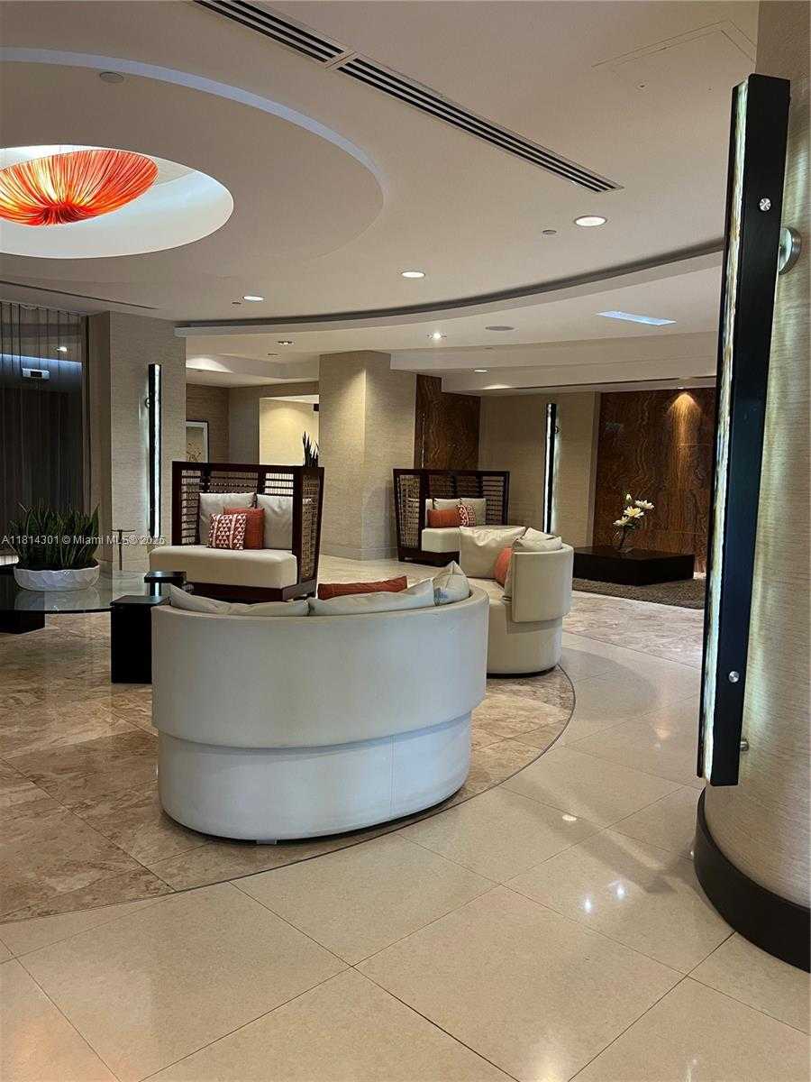 Small Image of 2555 COLLINS AVE #2207, Miami Beach Number 25