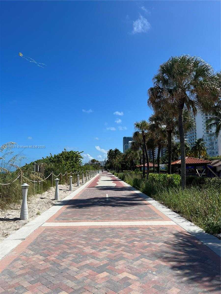 Small Image of 2555 COLLINS AVE #2207, Miami Beach Number 33