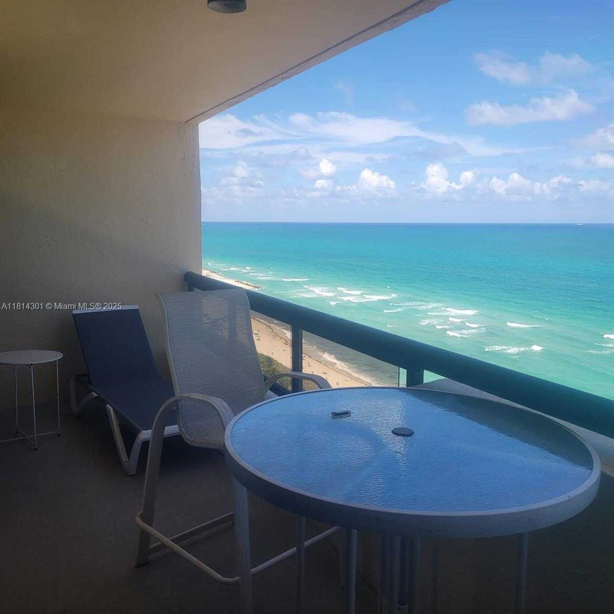 Small Image of 2555 COLLINS AVE #2207, Miami Beach Number 4