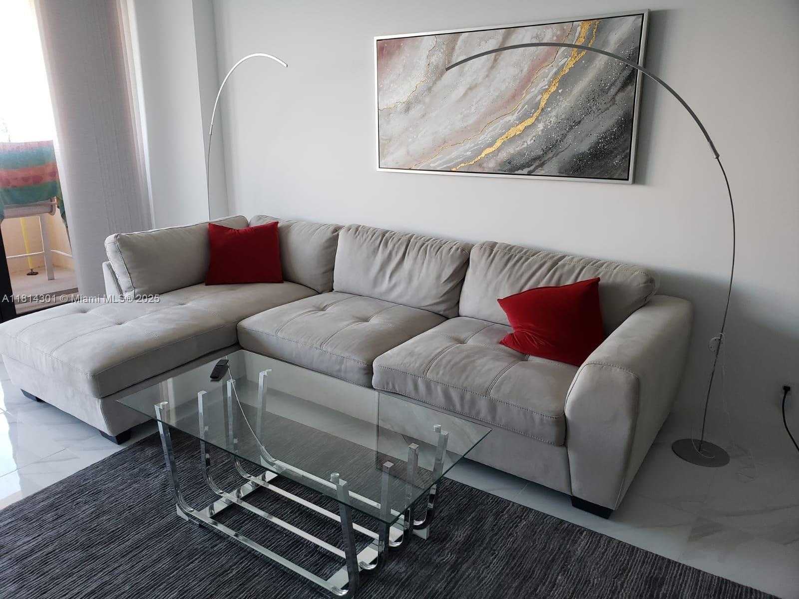 Small Image of 2555 COLLINS AVE #2207, Miami Beach Number 7