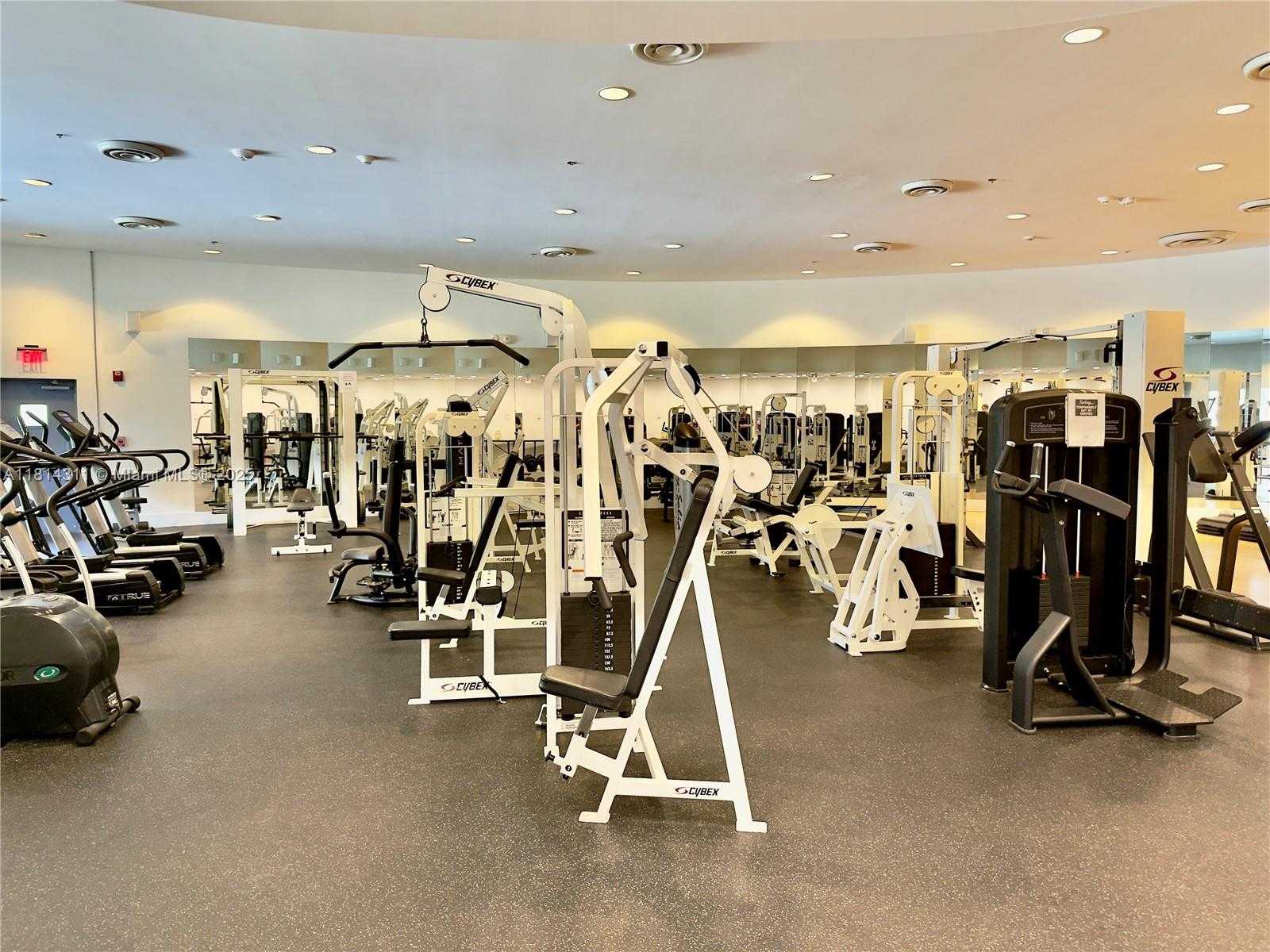 Small Image of 5600 COLLINS AVE #10V, Miami Beach Number 11